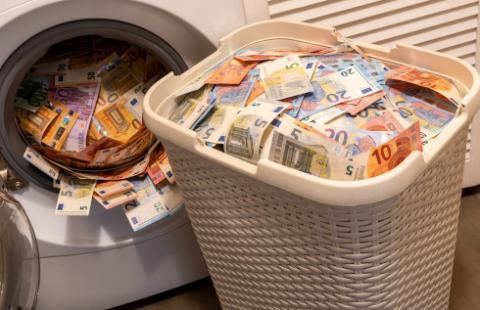 Pranie brudnych pieniędzy – definicja, metody i konsekwencje.